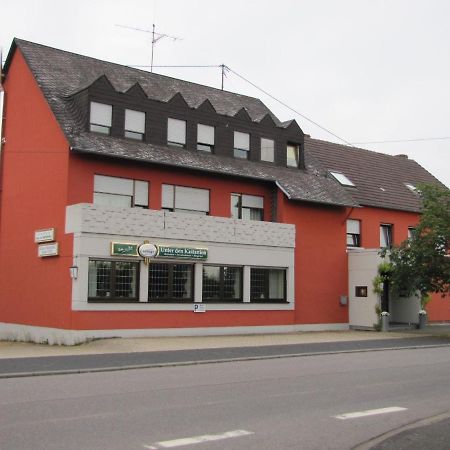 "Unter Den Kastanien" Hotel Speicher ภายนอก รูปภาพ