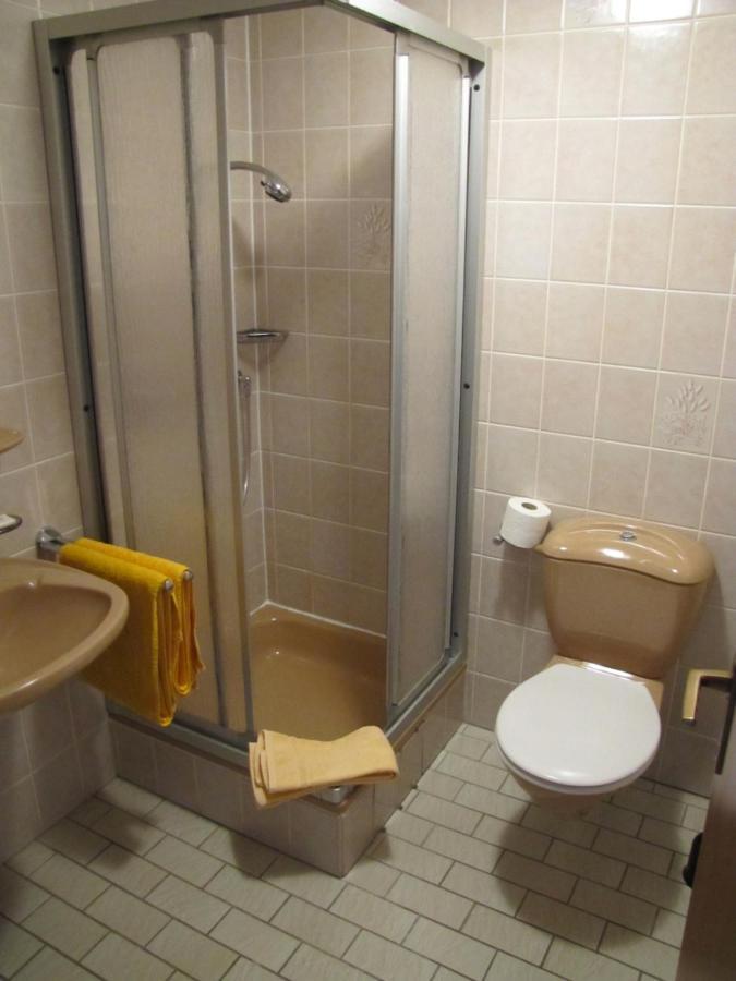 "Unter Den Kastanien" Hotel Speicher ภายนอก รูปภาพ