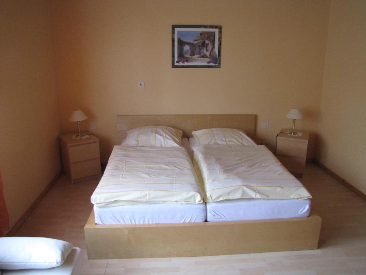 "Unter Den Kastanien" Hotel Speicher ภายนอก รูปภาพ